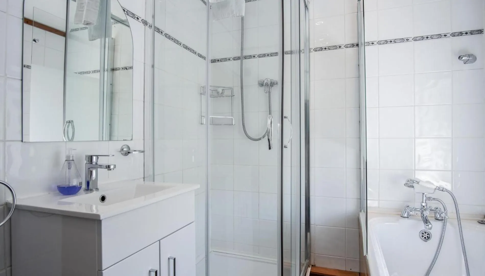 Rose Cottage - 3 Bedroom Cottage - Parkmill Swansea 0*,
